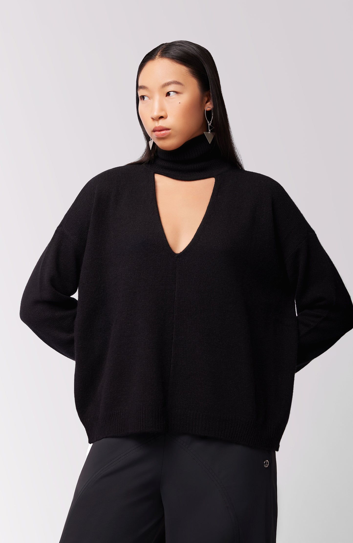 Chloe Cashmere Turtleneck - Black